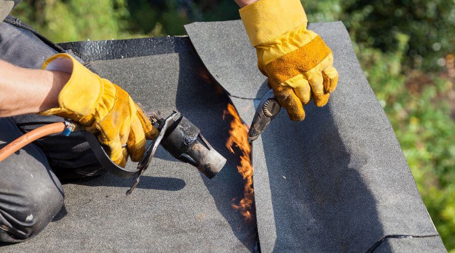 Professional flood damage restoration services in Pleasantville, OH